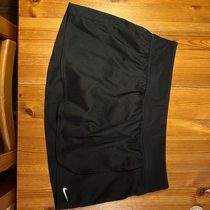 Nike Tennis Mini Skirt in mint condition, size 6